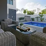 Villa Maritime *