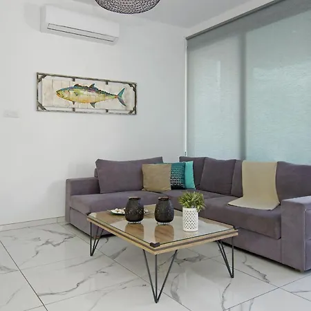 Maritime Villa *